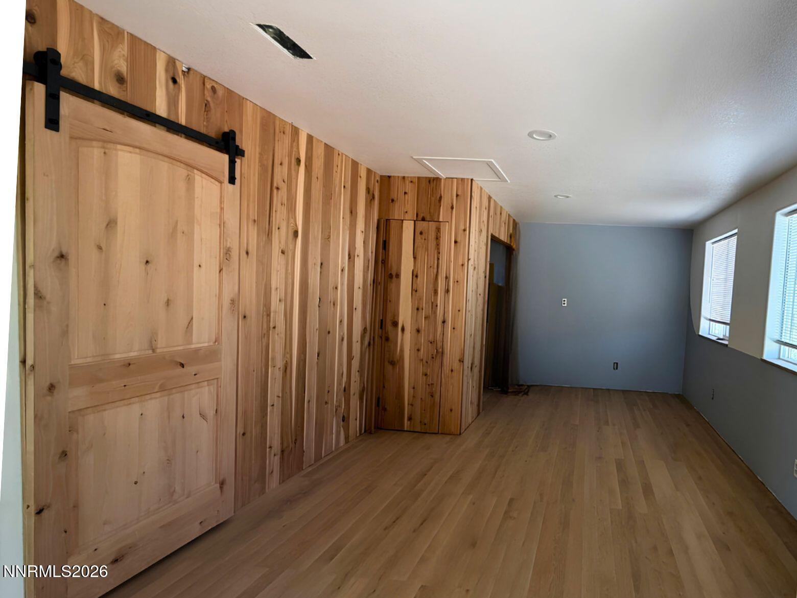 Image 2: Foyer