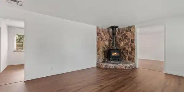 Image 3: 2404 Michael Drive (4 of 29)