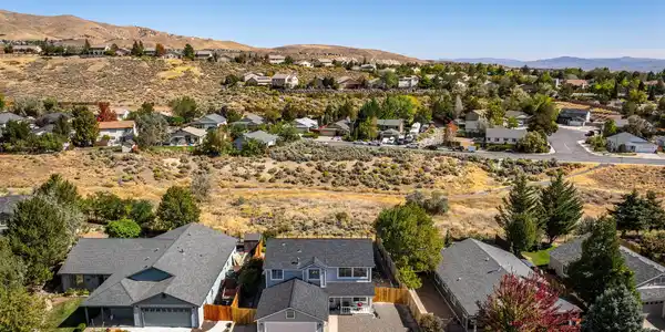 Image 3: 1-web-or-mls-DJI_20260916071303_0417_D