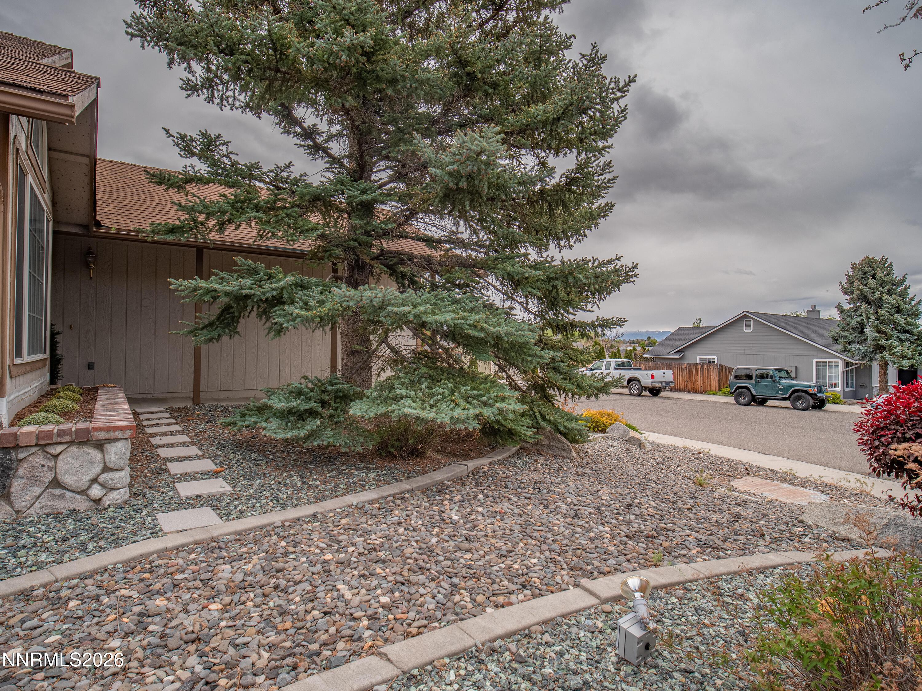 Image 4: Photo-12a