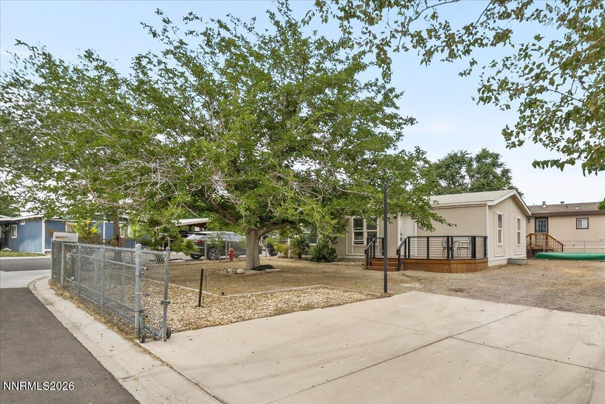 Image 1: 01-980 Villa Way Fernley NV 89408 (1 of