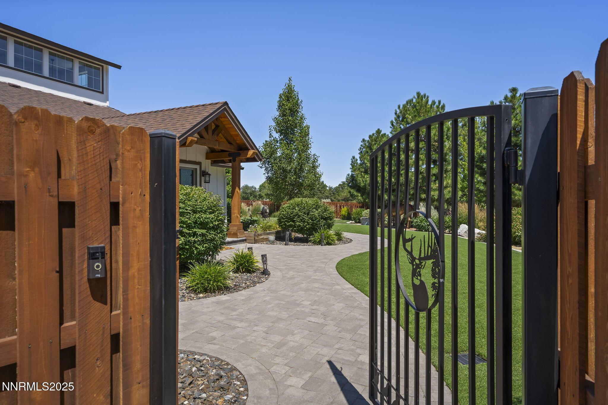 Image 2: 6-web-or-mls-_DSC6470