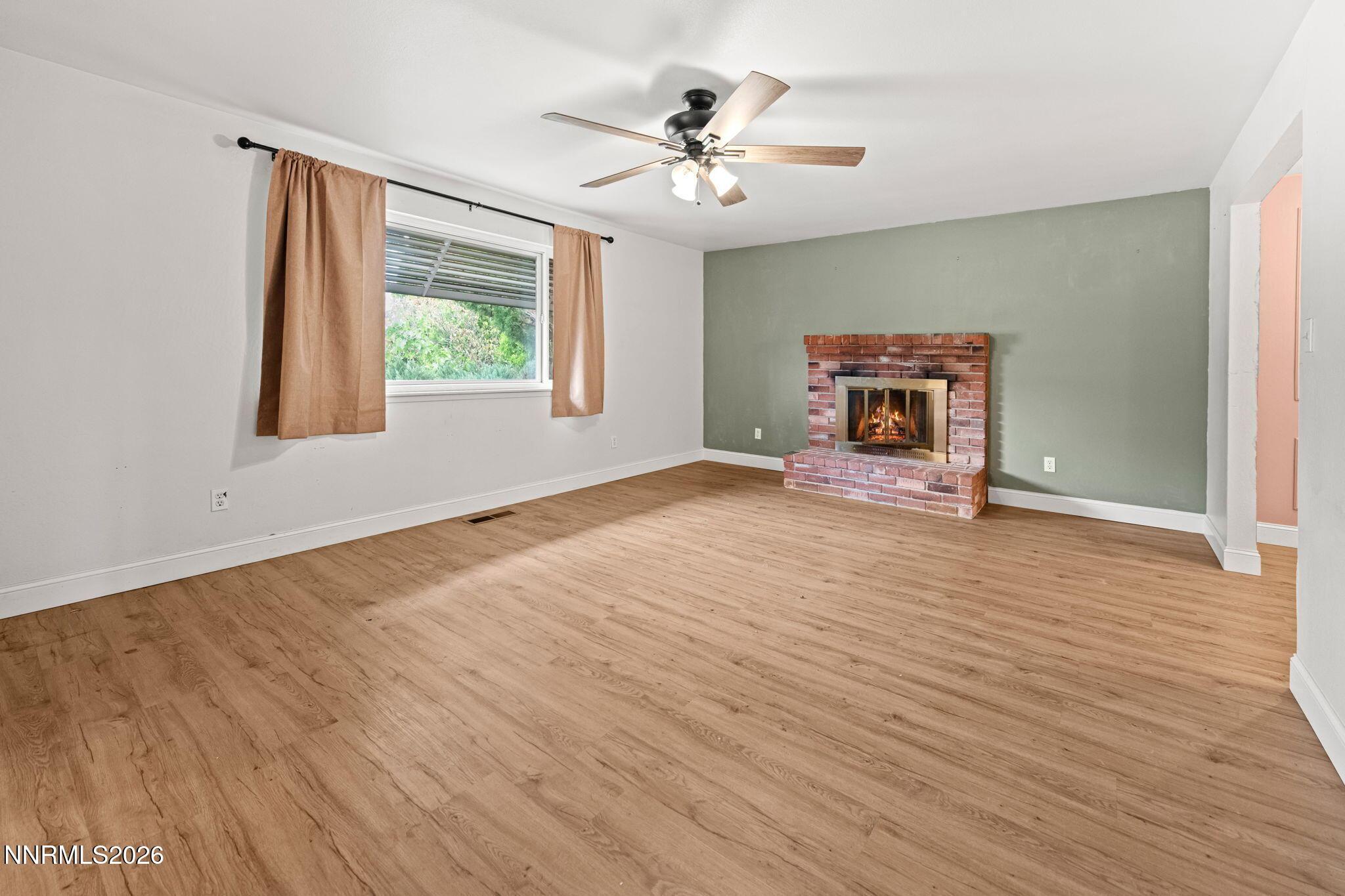 Image 2: 12-web-or-mls-11