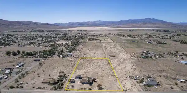 Image 3: 4-web-or-mls-DJI_0562-Edit
