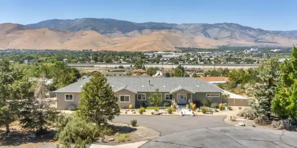 Image 2: 44-web-or-mls-2301-dawn-cir