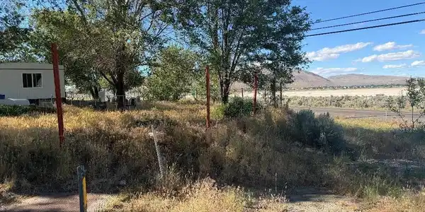 18165 N US Highway 395