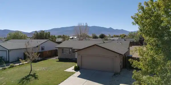 Image 4: 3-web-or-mls-743 Monico-03
