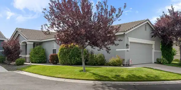 1704 Burwood Circle