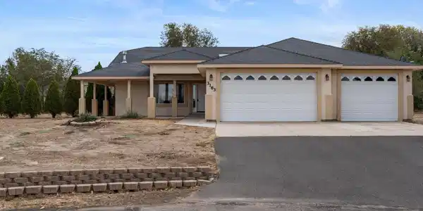 Image 2: 02-3163 Hannah Calder Ct-101