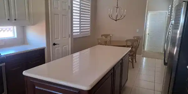 Image 4: Kitchen