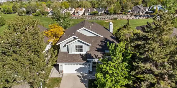 6190 Carriage House Way
