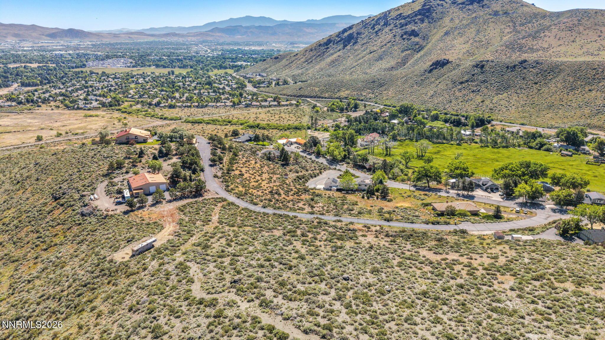 Image 2: 6-web-or-mls-18-knoll-dr