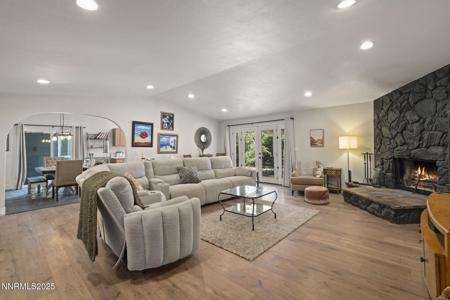 80 Sahara Court