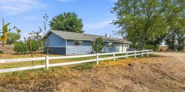 Image 2: cox rd house