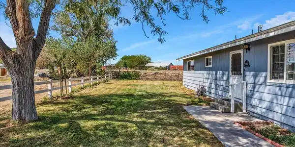 Image 3: cox rd front side