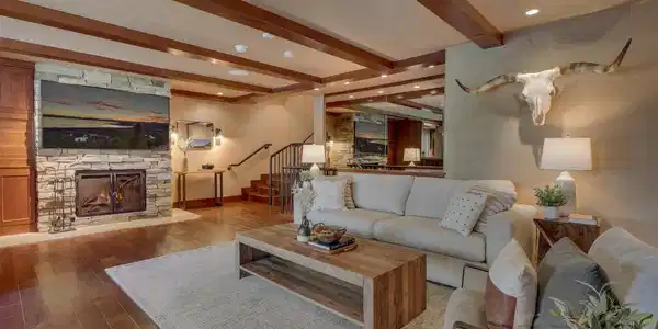 Image 4: 012-010-Living Room-1500x1000