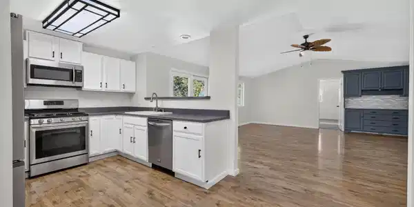 Image 4: 8-web-or-mls-1308 Muir-08