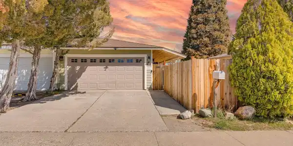 6825 Peppermint Drive