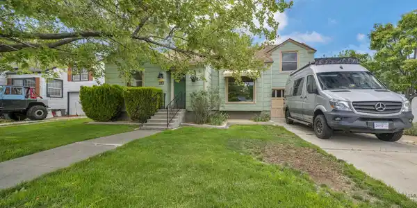 333 W Pueblo Street