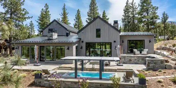 Image 3: Backyard