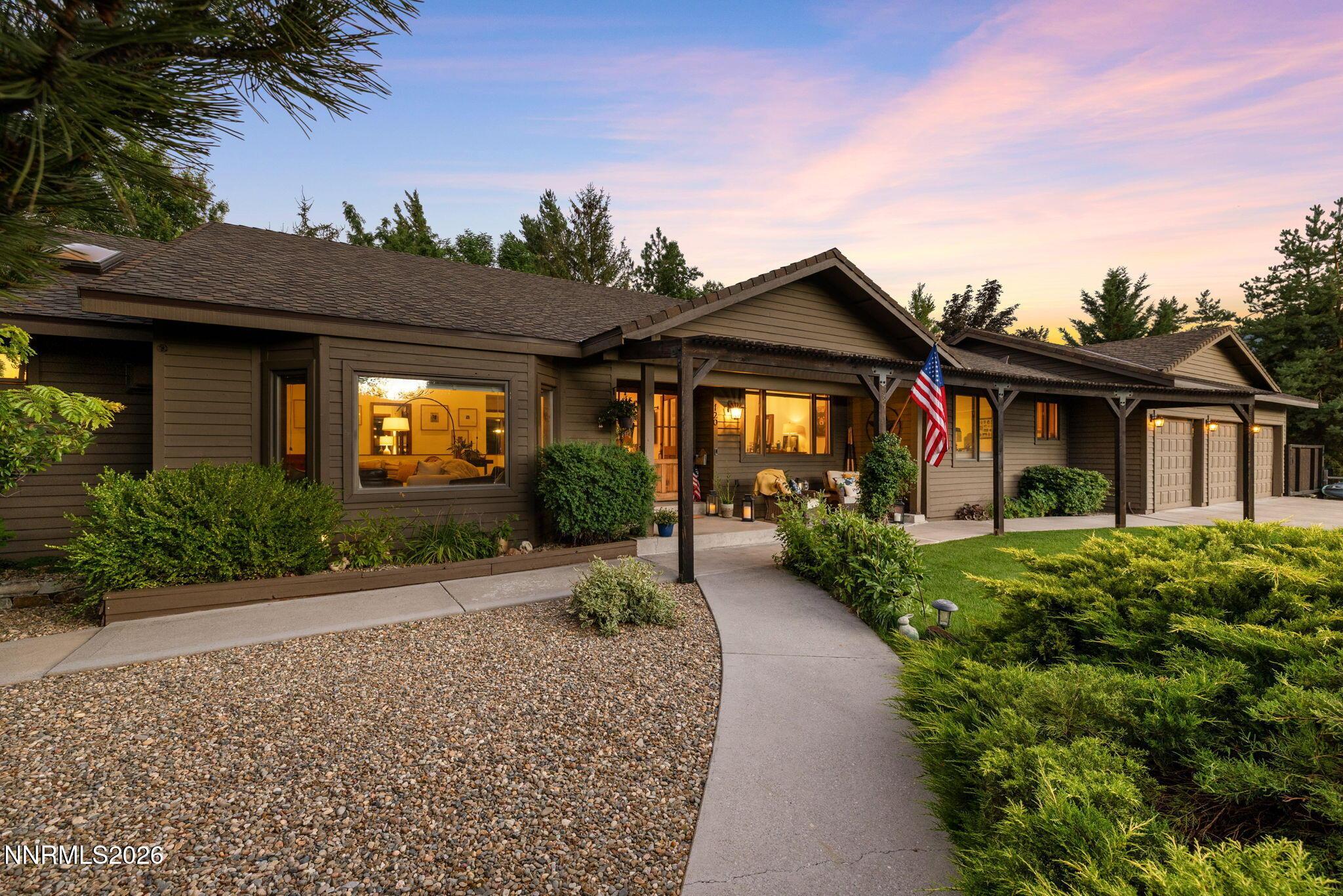 Image 2: 20-web-or-mls-120 Prickly Pear -21