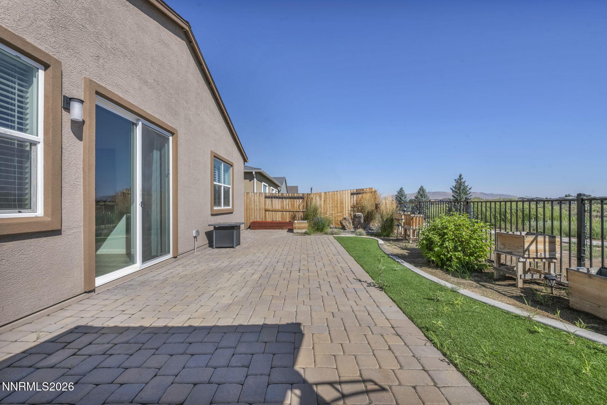 Image 2: 5-web-or-mls-7854-hoback-dr