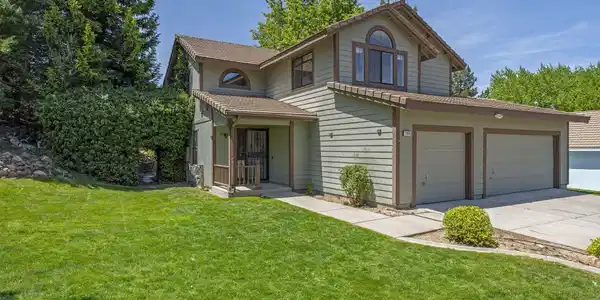 3320 Thornhill Drive