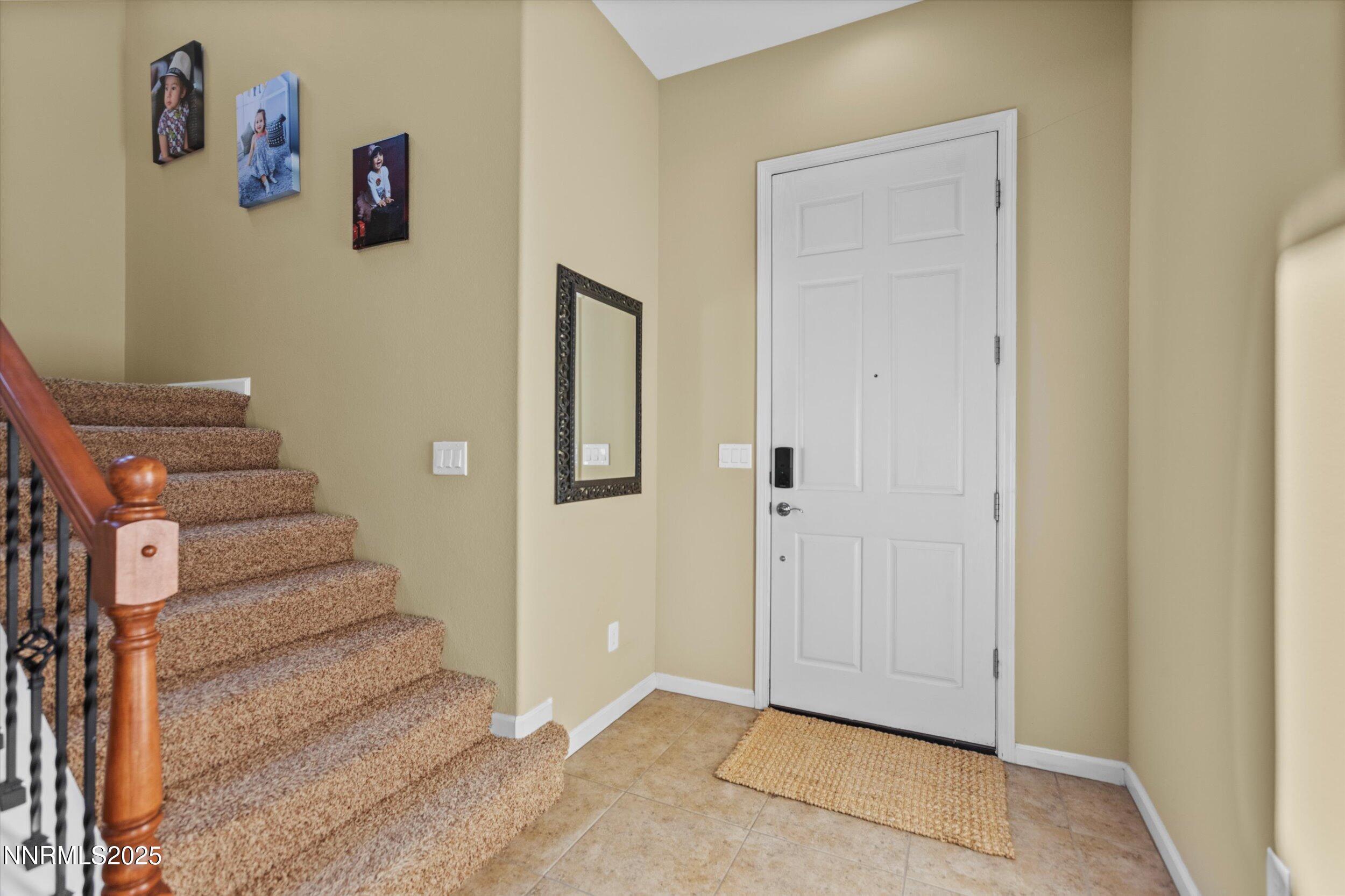 Image 4: Entrance