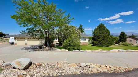 220 Sierra Shadows Lane