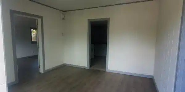 Image 2: 742 D street living room