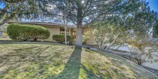 Image 3: 3-web-or-mls-2570-spinnaker-dr