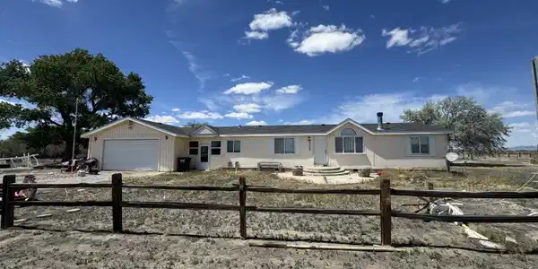 3525 Soda Lake Road