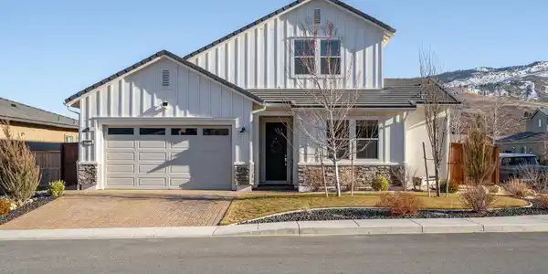 282 Commodore Drive