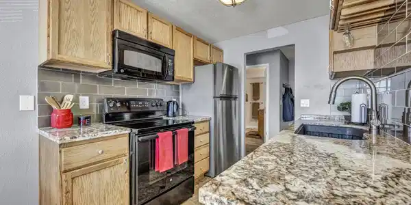 3865 E Leonesio Drive