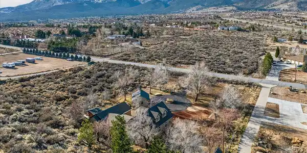 15290 Fawn Lane