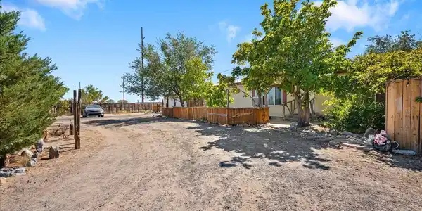Image 3: 02-1475 Banner Ave Silver Springs NV 894