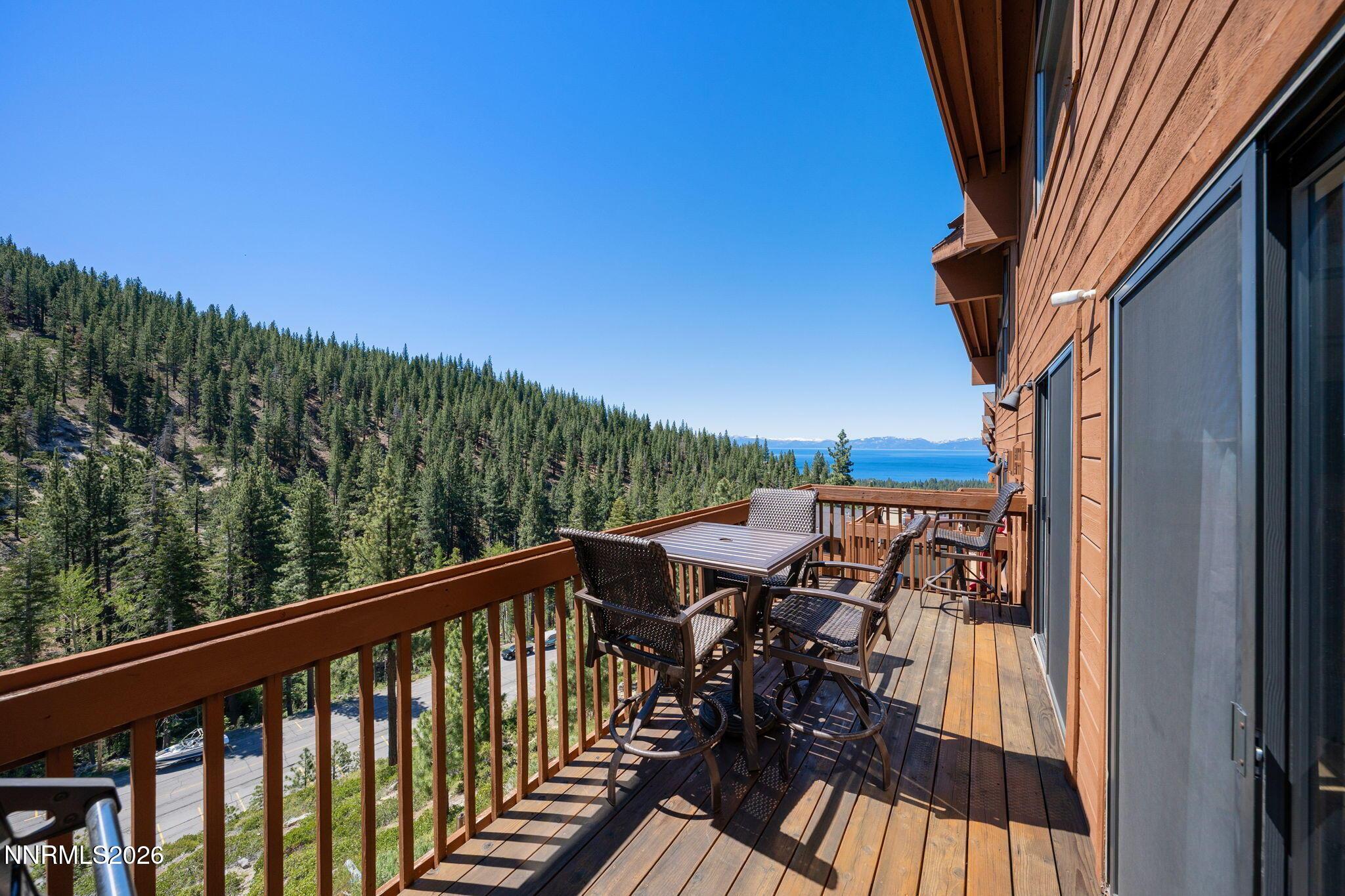 Image 2: 36-web-or-mls-400 Fairview unit 171-18
