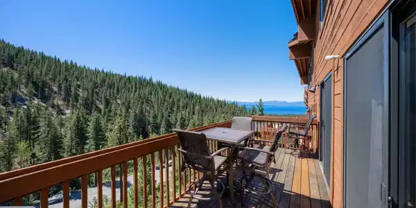 Image 2: 36-web-or-mls-400 Fairview unit 171-18