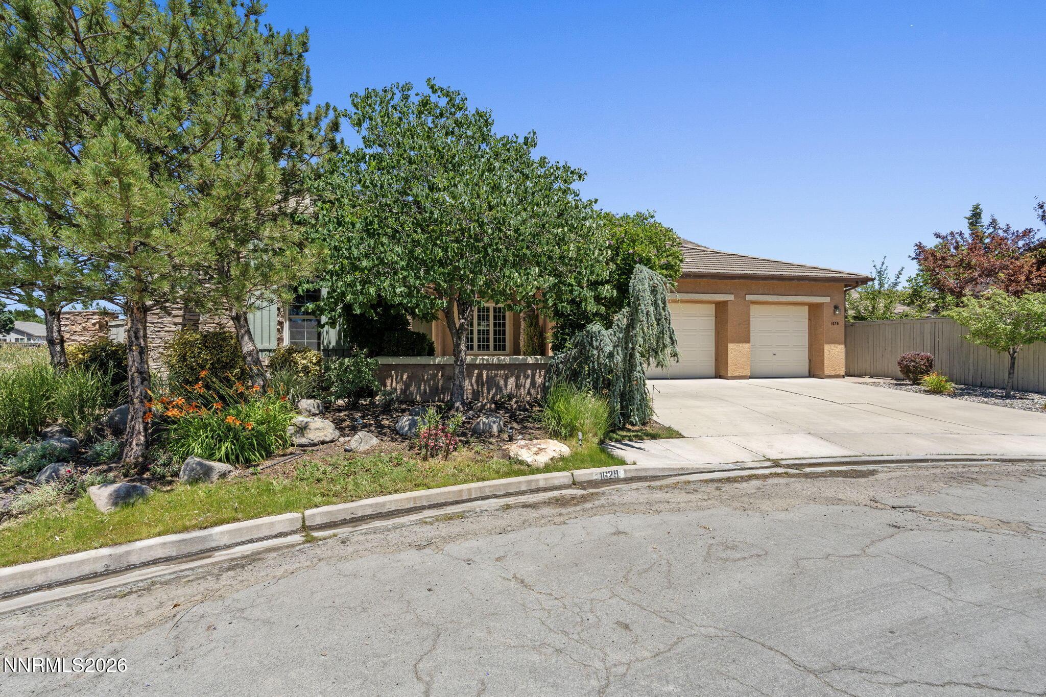 Image 3: 2-web-or-mls-DSC09416