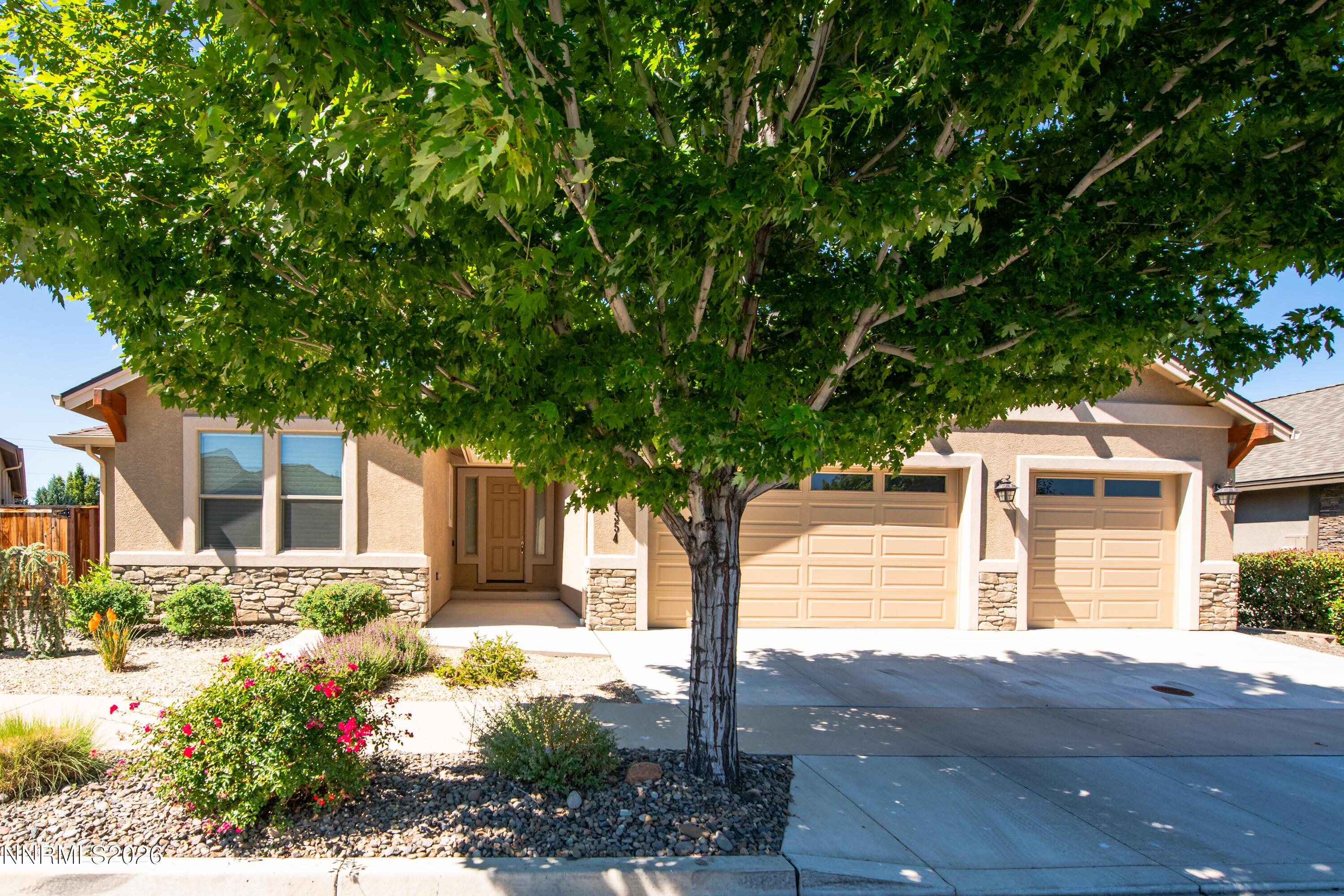 Image 3: 1354 Cedar Creek Cir-3