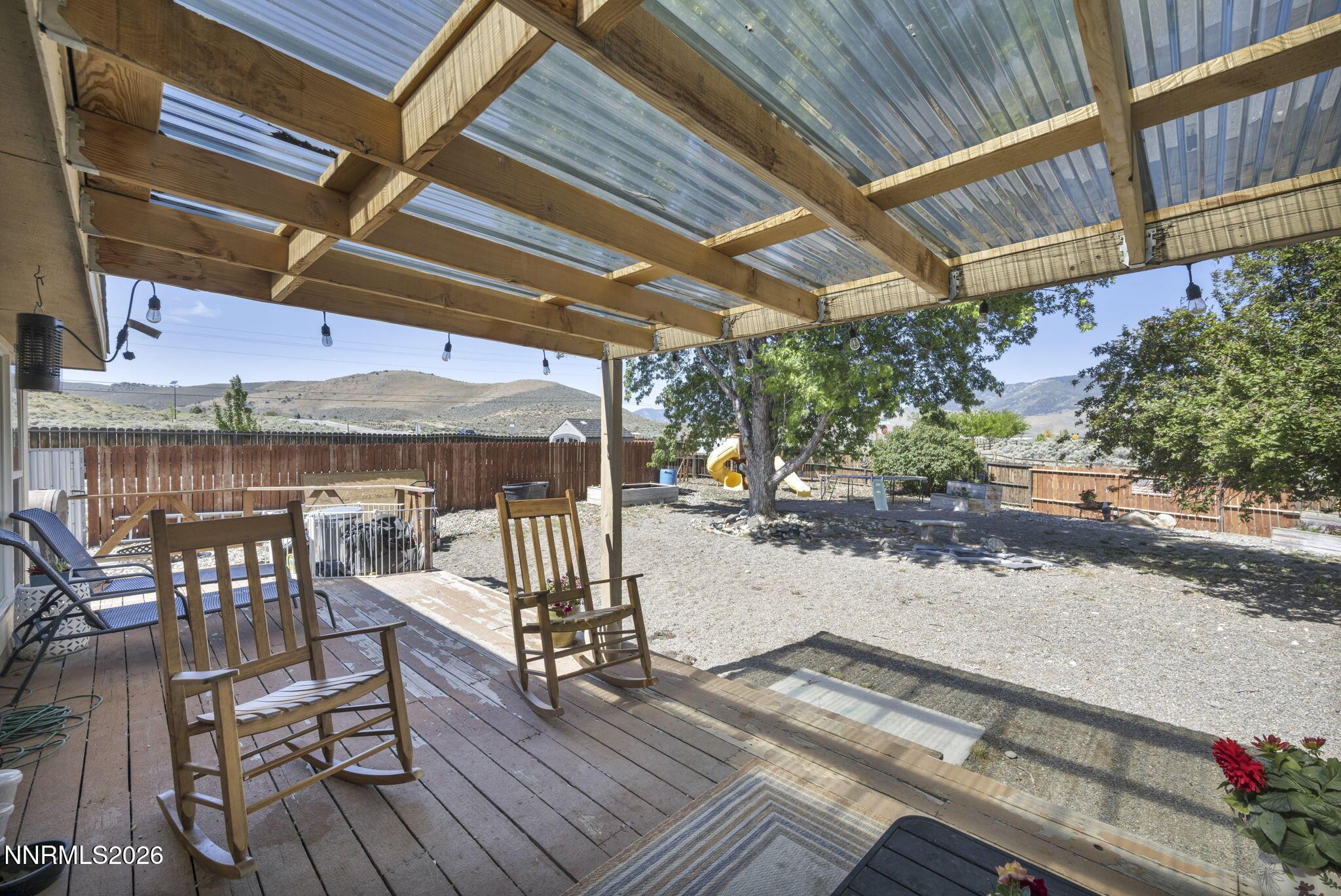 Image 4: 5-web-or-mls-500-cambridge-ct