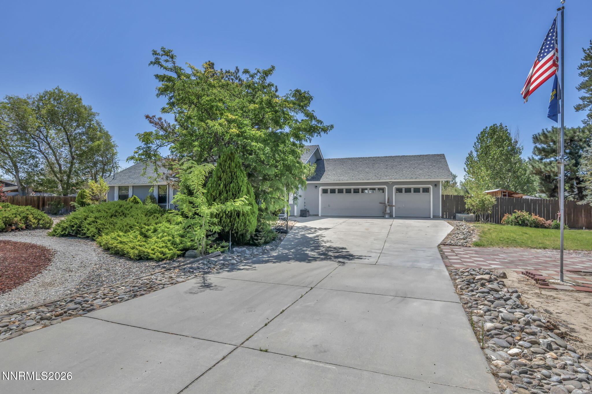 Image 1: 1-web-or-mls-1641-johnson-ln