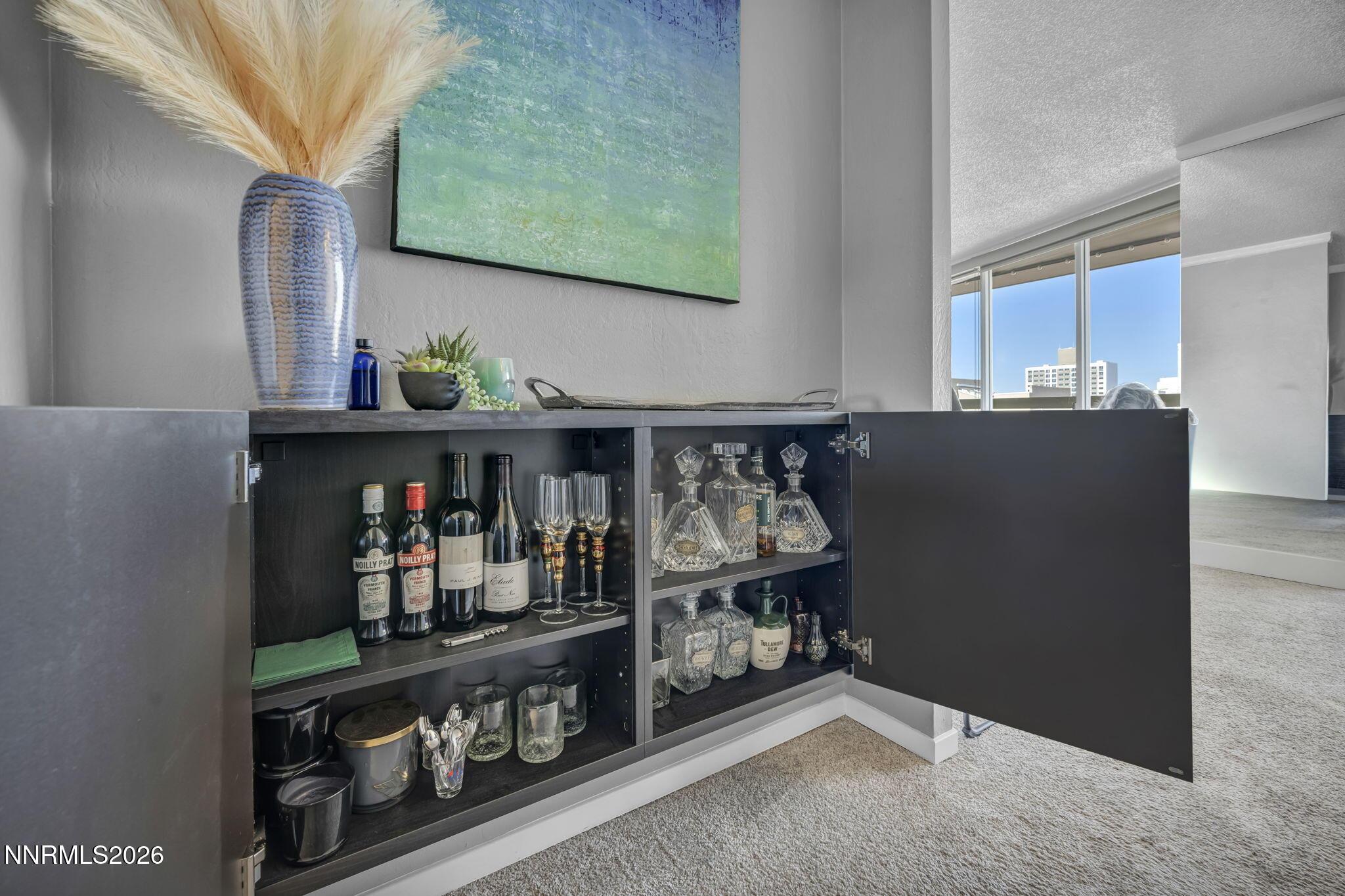 Image 3: 49-web-or-mls-100-n-arlington-ave-18a