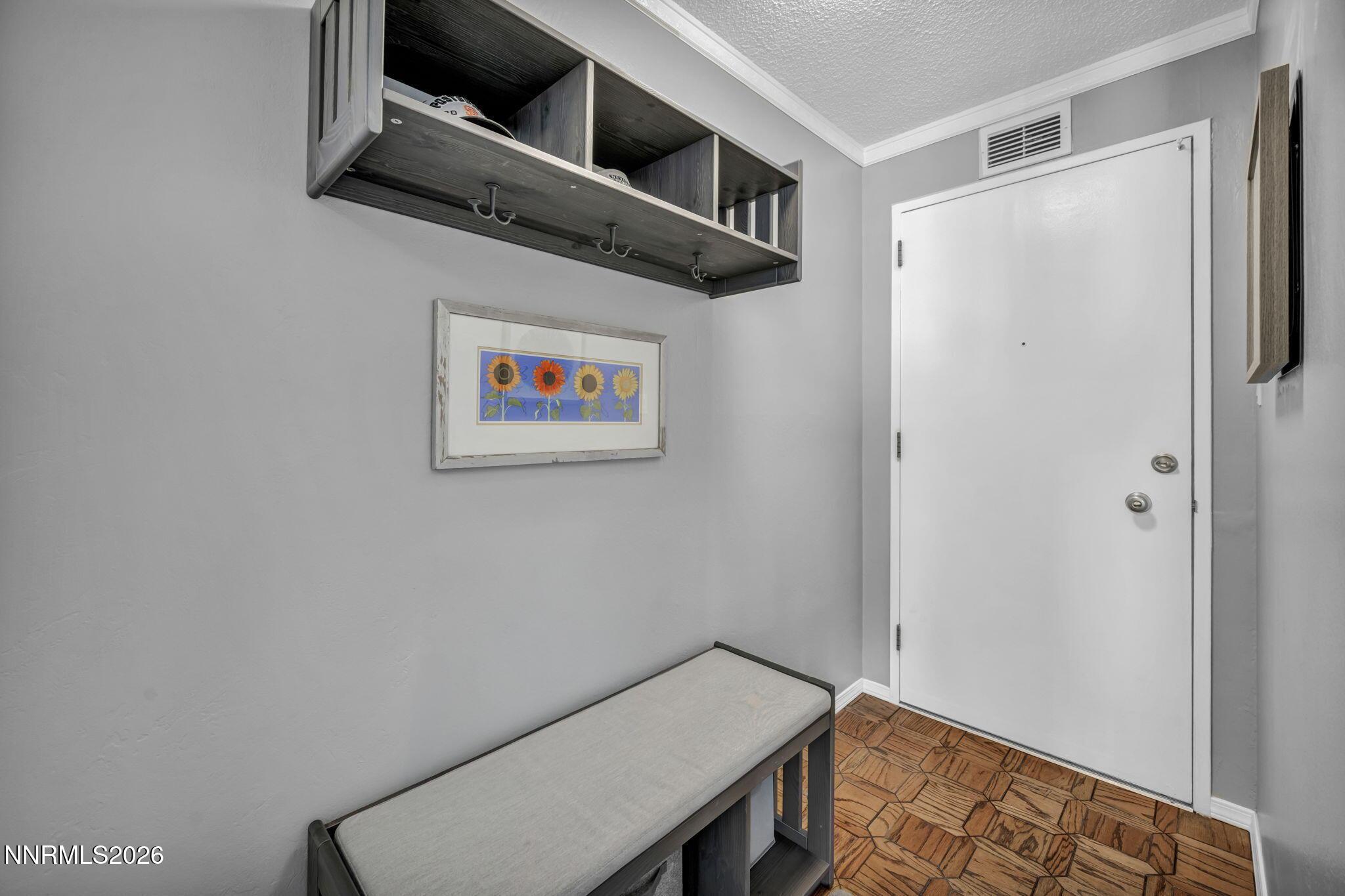 Image 4: 48-web-or-mls-100-n-arlington-ave-18a