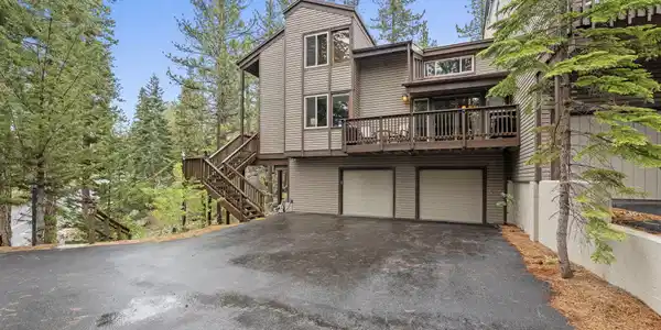 26 Cascade Court