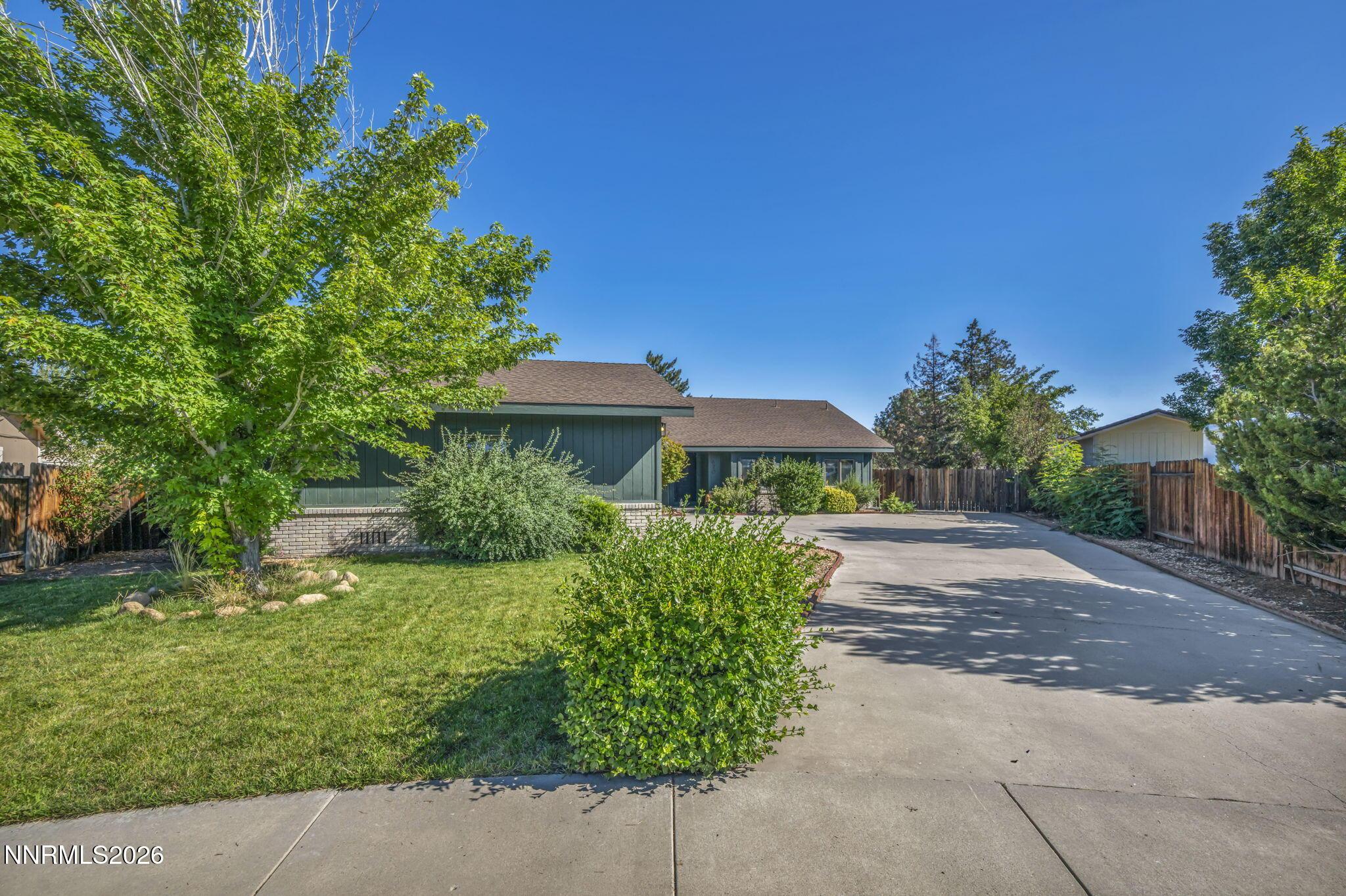 Image 2: 9-web-or-mls-620-renee-ct