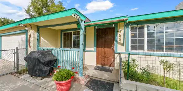 Image 2: A7V00508