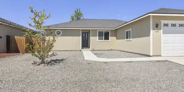1842 Westward Lane