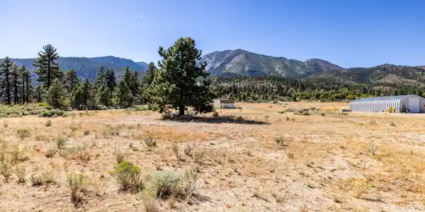 Image 3: 4-web-or-mls-395 lots ground-18