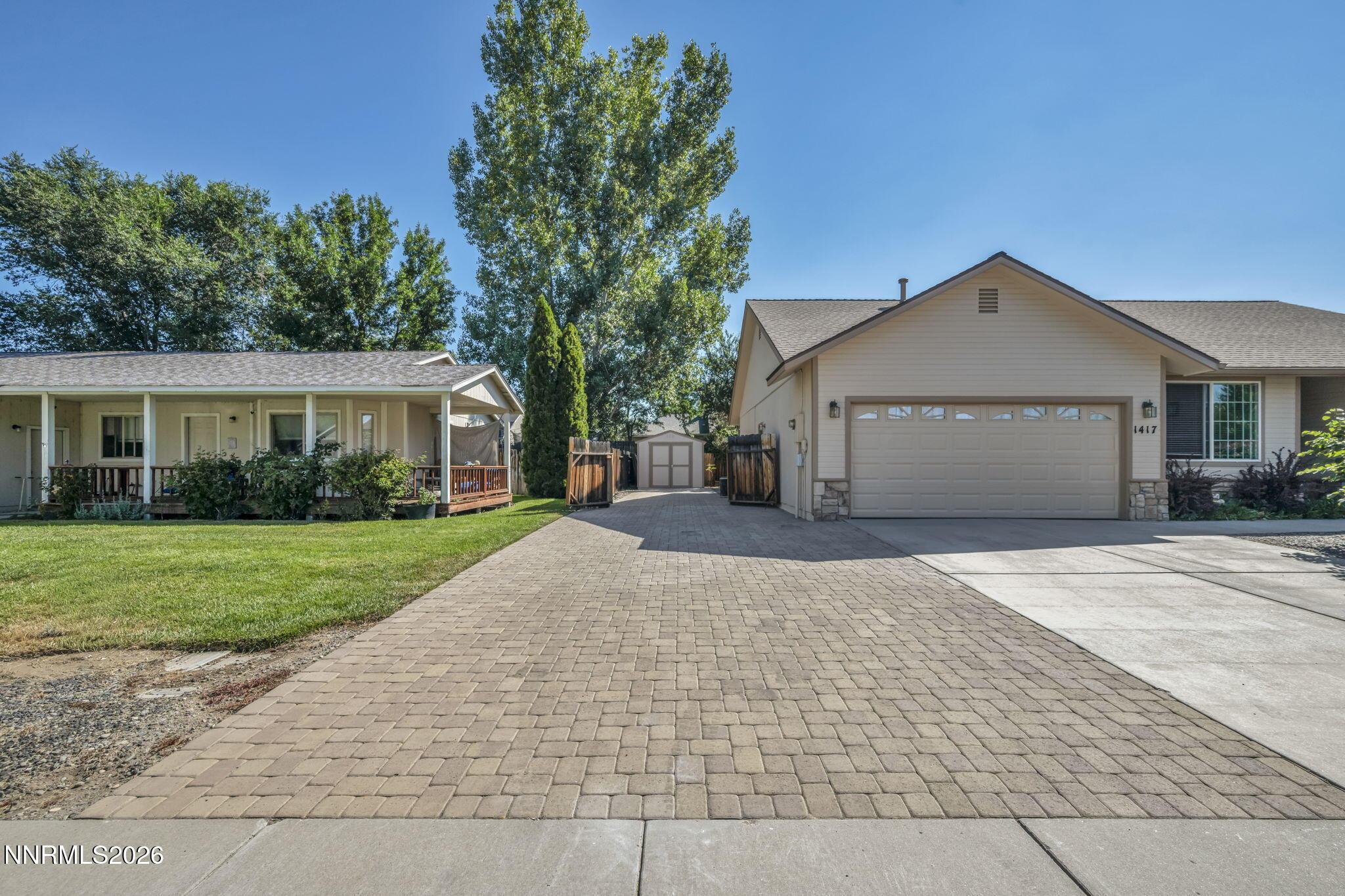 Image 2: 4-web-or-mls-1417-n-marion-russell-dr